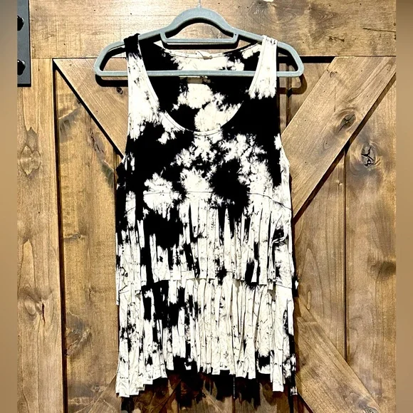 EUC Blue Buttercup Tie Dye Tiered Fringe Tank Top Sz L - Picture 13 of 13